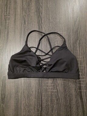 Victoria Sport Strappy Sports Bra